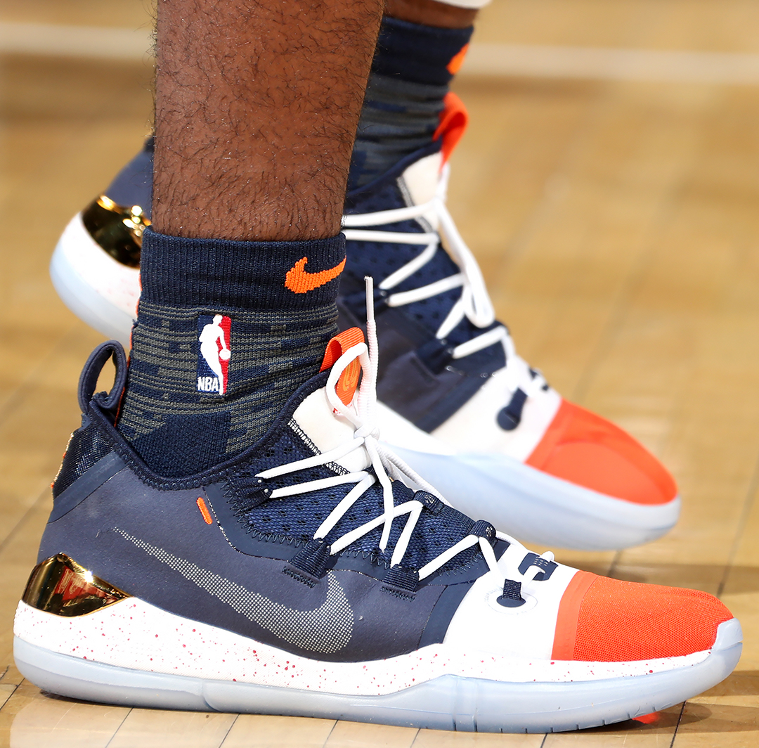 李小鹏回应女儿学花滑：练体操压力太大，但所有运动项目都很苦（李小鹏谈女儿改练花滑：体操压力大，运动无一不吃苦）