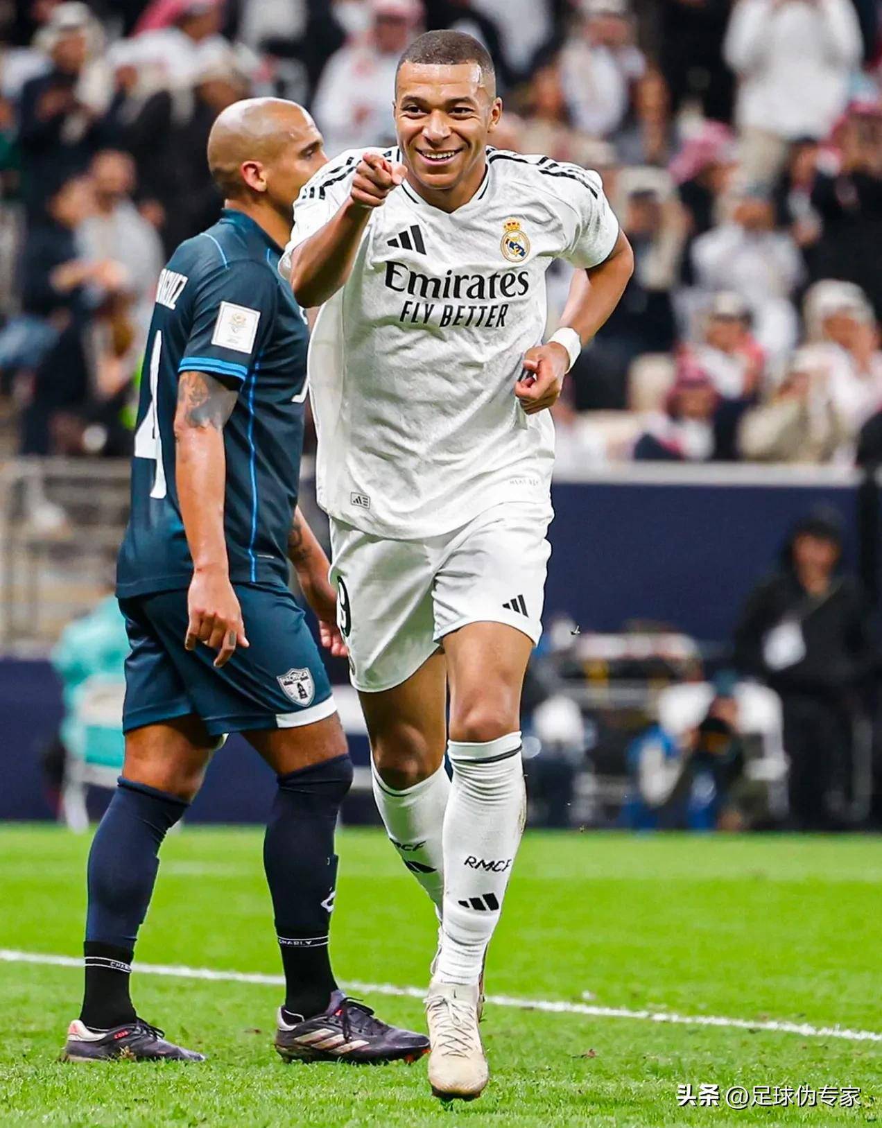 徐江评申花错失冠军：管理层决策有问题，领先时选择足协杯（徐江点评申花丢冠：管理层决策失当，领先阶段押宝足协杯）