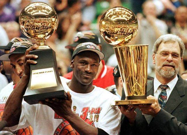 弟媳：来自前球员的批评最让我难以接受；想过重回巴西国家队（弟媳：最难接受的是来自前球员的批评；曾考虑重返巴西国家队）