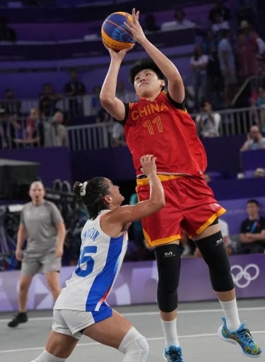 博斯：很惊讶曼城放走阿尔瓦雷斯；我与西蒙尼执教理念相反（博斯：对曼城放走阿尔瓦雷斯感到震惊；我的执教理念与西蒙尼完全相反）