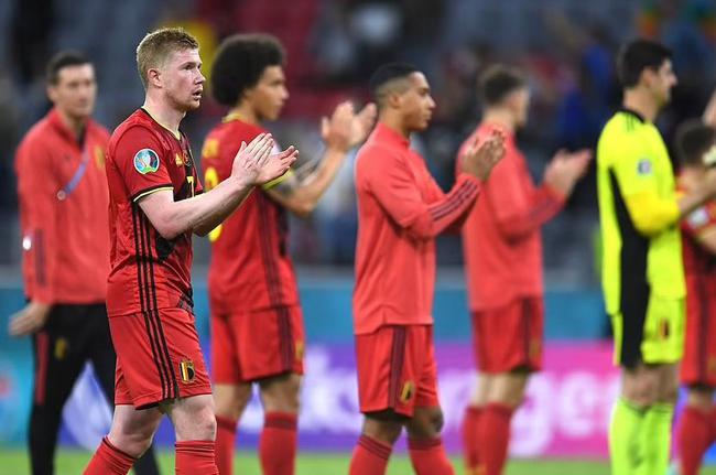 热议海港输球：古斯塔沃停赛影响大；亚冠已是舆论负担（海港失利成焦点：古斯塔沃停赛影响显著，亚冠成舆论包袱）