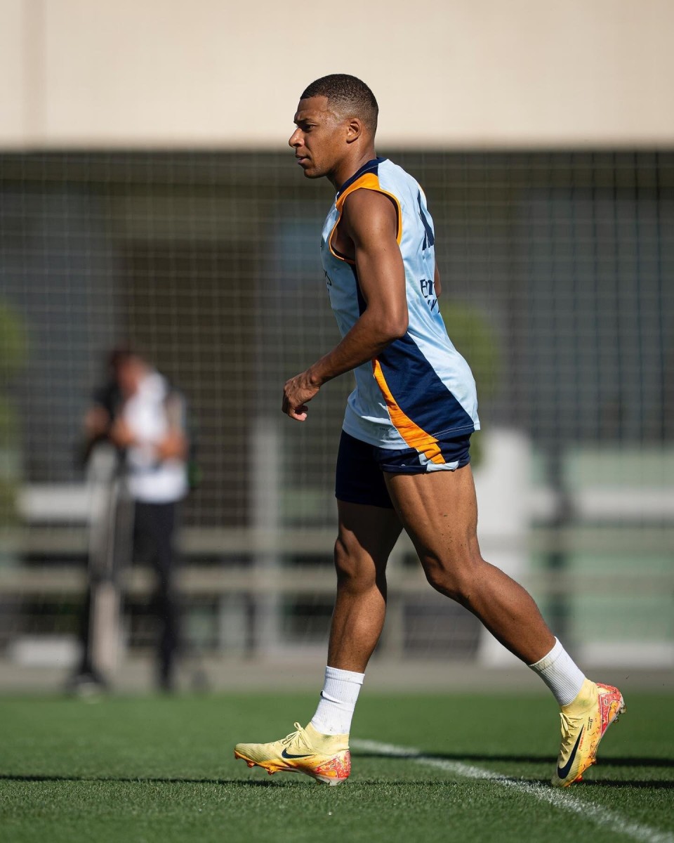 赵宇豪：这赛季起起伏伏很不容易，希望我们能够把握好明年（赵宇豪：赛季起伏艰难，希望球队明年把握住机会）