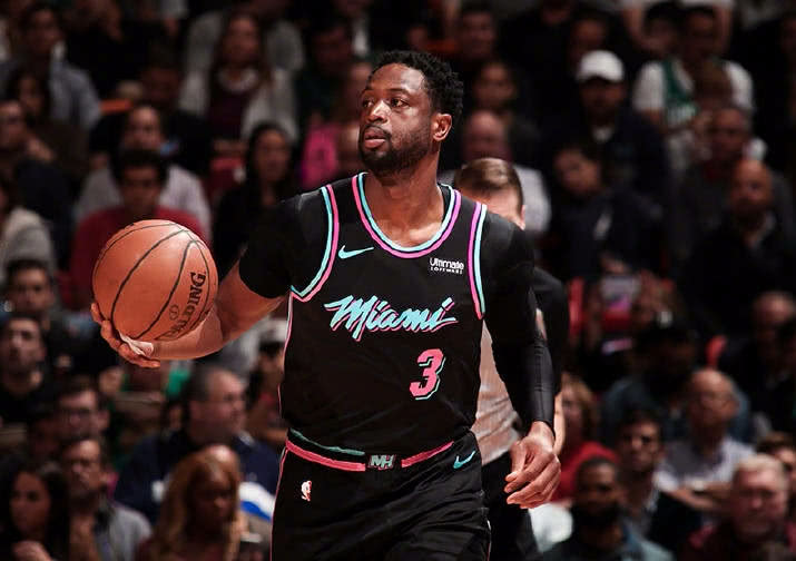 戴维对乌迪内斯的进球被吹越位，但VAR划线似乎存在问题（戴维战乌迪内斯进球被判越位，VAR画线引争议）